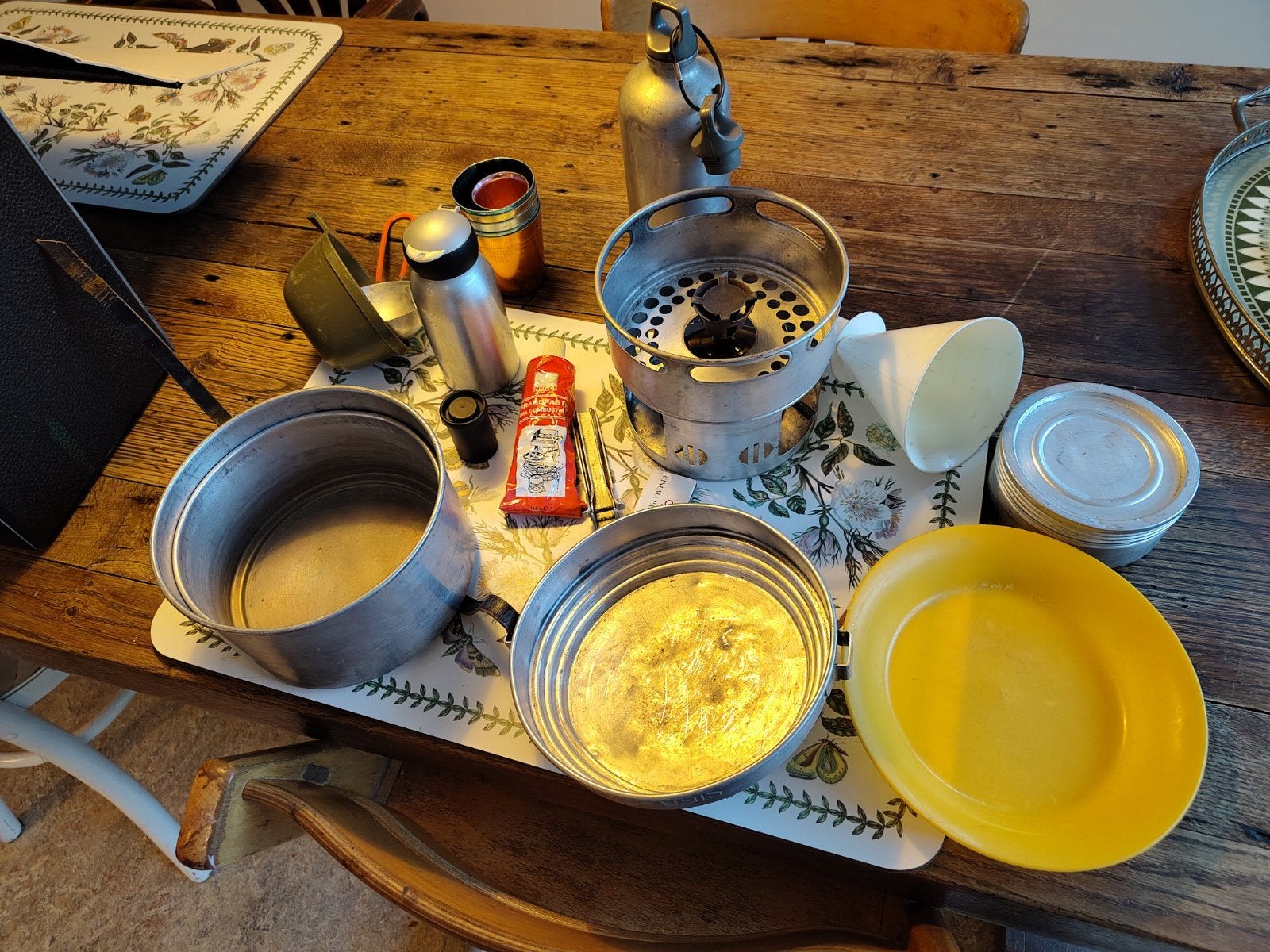 Vintage Kampeer Kookset met Brandpasta en Flessen, Caravans en Kamperen, Kampeeraccessoires, Ophalen, Gebruikt