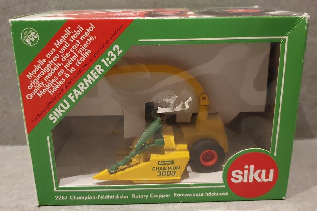 Siku Farmer 2262 Champignon 3000 Maaishakselaar 1:32, Ophalen of Verzenden, Nieuw, Tractor of Landbouw
