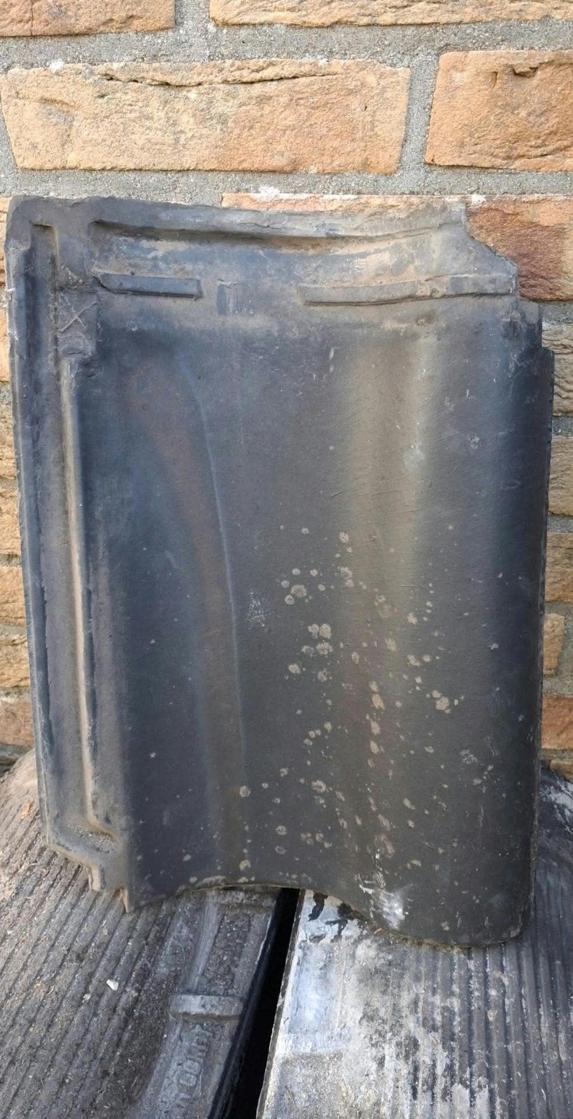 Gebruikte zwarte dakpan ovh 25 x Made in Holland, vanoordt, Doe-het-zelf en Verbouw, Gebruikt, Steen of Klei, Ophalen of Verzenden