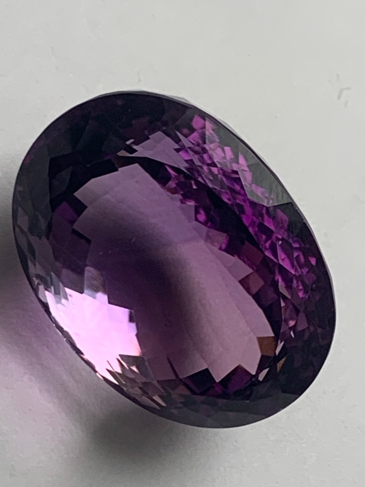 Prachtige amethist edelsteen 73,18 crt met certificaat, Sieraden, Tassen en Uiterlijk, Edelstenen, Ophalen of Verzenden, Zo goed als nieuw