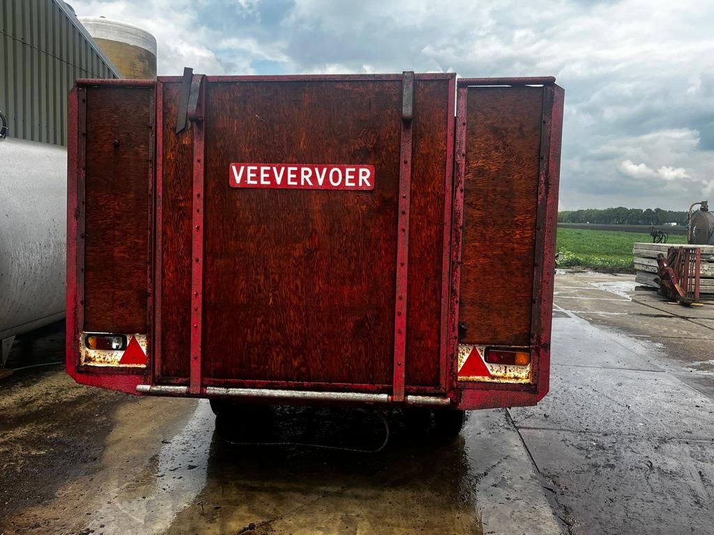 Te koop, vee wagen voor achter de trekker., Ophalen