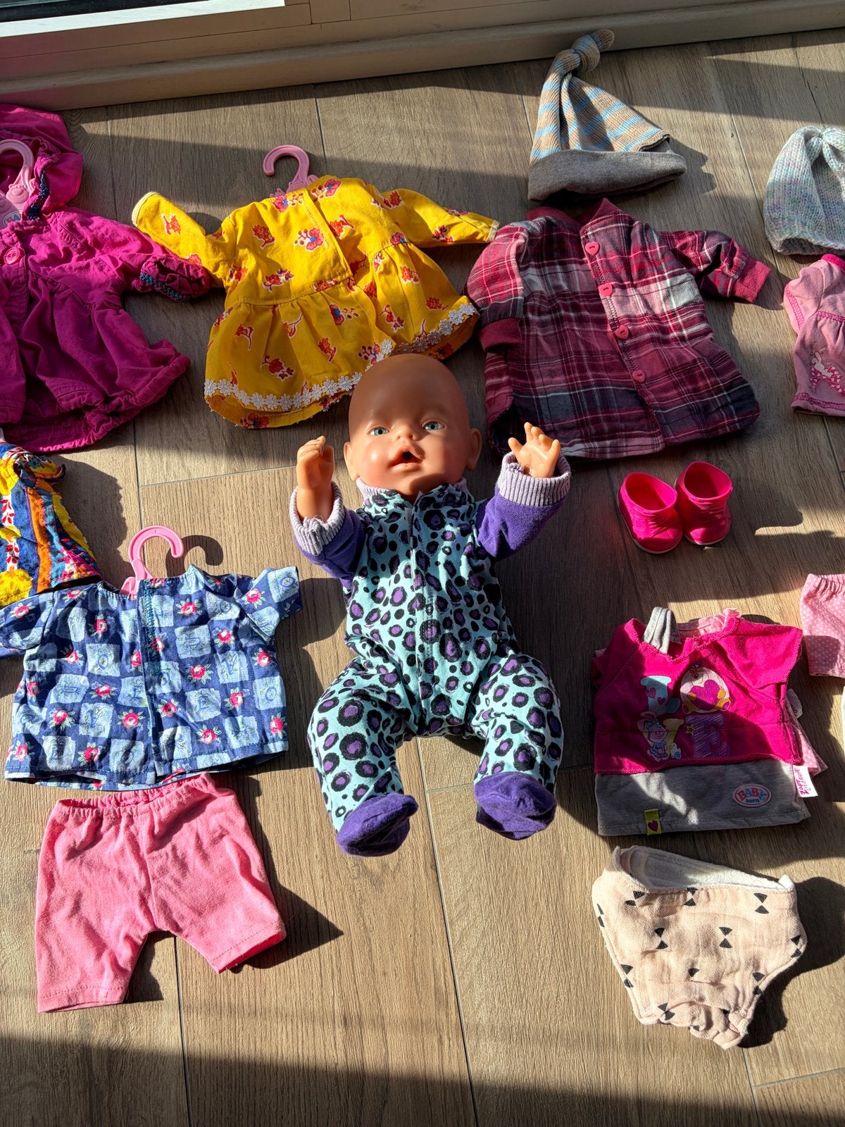 Baby Born pop met veel kleding en accessoires, Kinderen en Baby's, Speelgoed | Poppen, Ophalen of Verzenden, Gebruikt, Babypop