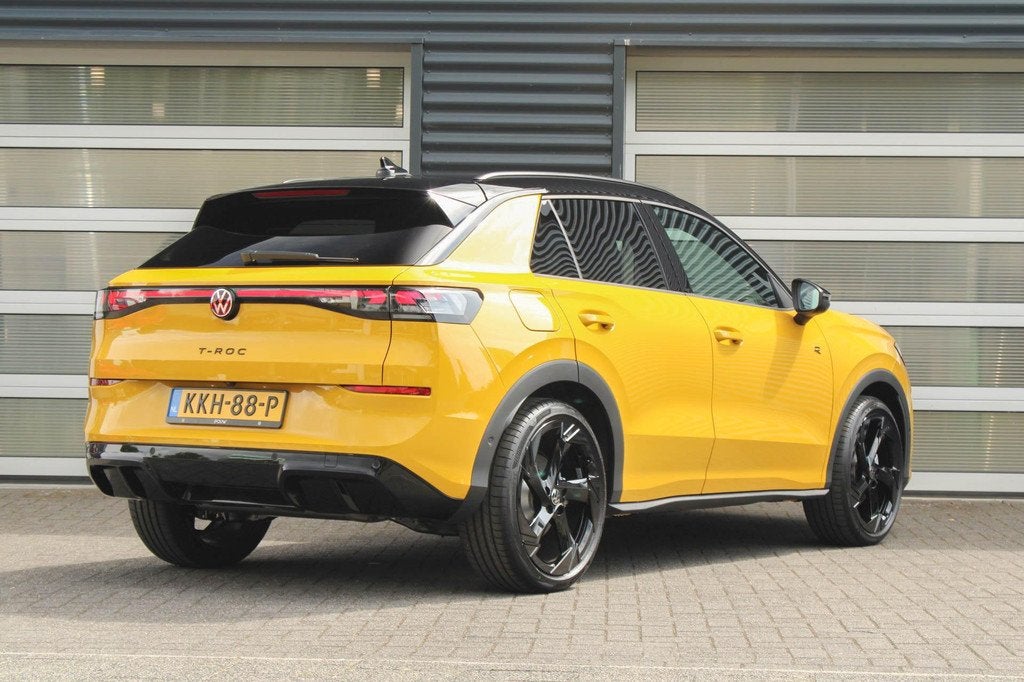 Volkswagen T-Roc 1.5 eTSI 150pk DSG R-Line Edition | Panoram, 1498 cc, 4 cilinders, Automatische klimaatregeling, Bedrijf