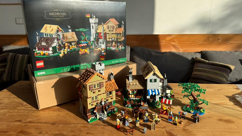 Lego 10332 medieval town square 100% compleet met doos, Kinderen en Baby's, Speelgoed | Duplo en Lego, Lego, Ophalen of Verzenden