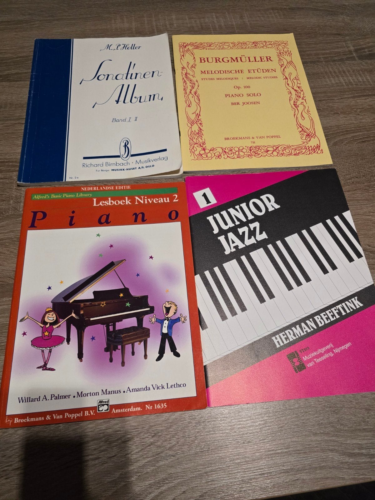 pianoboeken: Sonatinen, Melodische Etüden, Lesboek, J, Muziek en Instrumenten, Ophalen of Verzenden