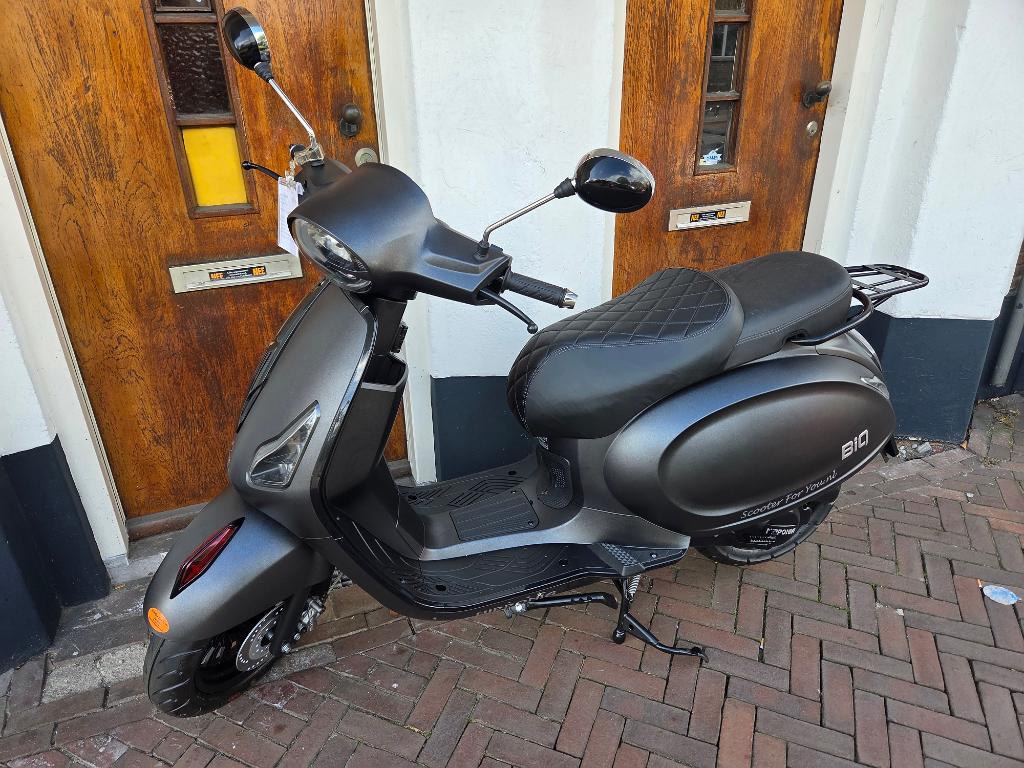 Nipponia biq brom 45km 2025 slechts 20km gereden, Fietsen en Brommers, Scooters | Peugeot, Gebruikt, Overige modellen, Maximaal 45 km/u