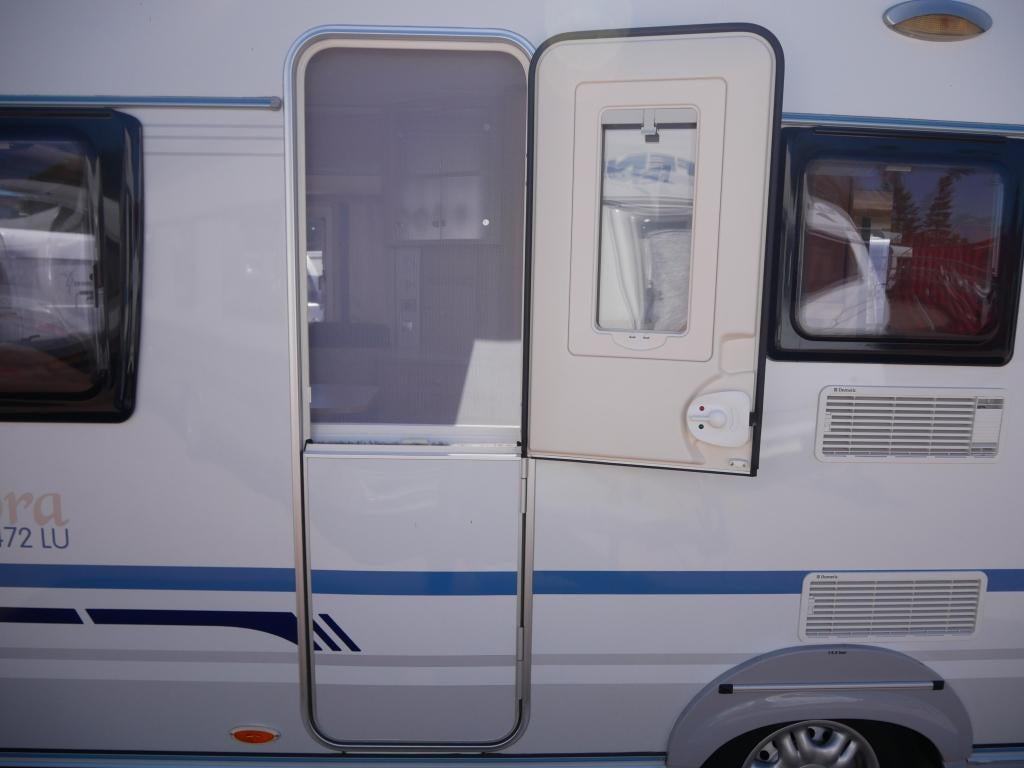 Adria Adora 472 LU met Enduro mover, Caravans en Kamperen, Rondzit, Schokbreker, Bedrijf, Adria