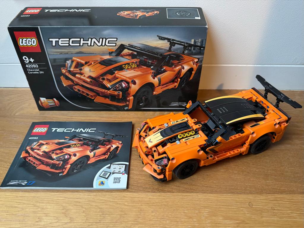 Lego technic 42093 Chevrolet Corvette ZR1, Ophalen of Verzenden, Zo goed als nieuw
