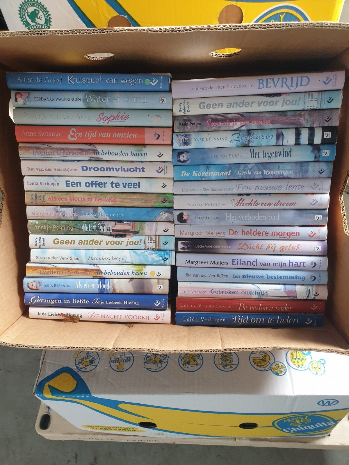 32 prachtige boeken vcl serie nu de dagen korte worden, Ophalen of Verzenden