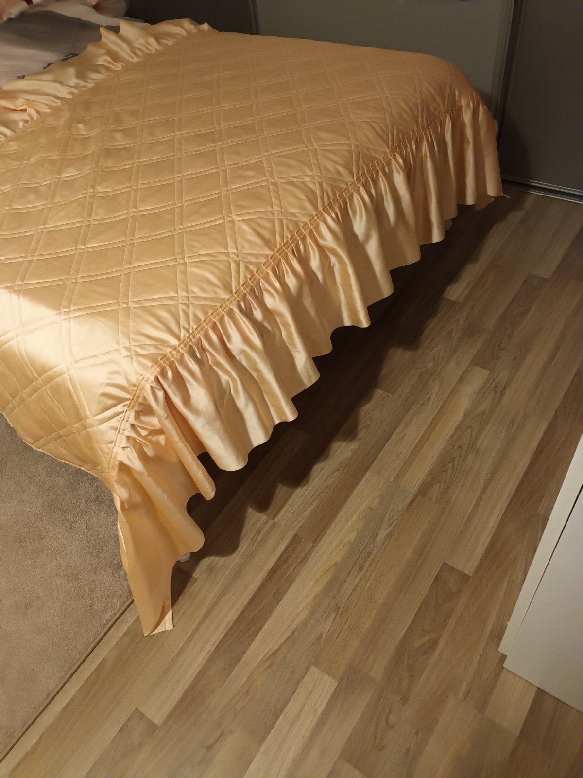 zalmkleurige sprei, Ophalen of Verzenden, Zo goed als nieuw, Eenpersoons, Overige typen
