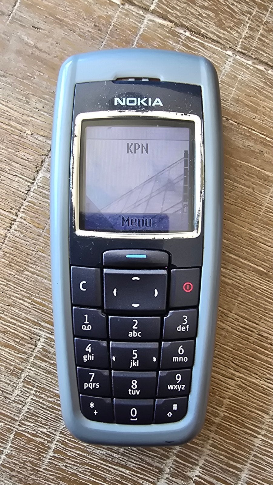 Nokia klassieke telefoon - Grijs/Blauw - KPN, Gebruikt, Blauw, Geen camera, Fysiek toetsenbord