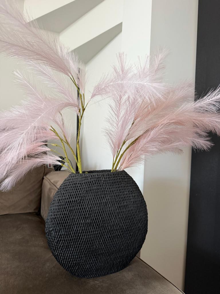 Zwarte vaas met roze pluimen LIGHT AND LIVING, Ophalen of Verzenden, Zo goed als nieuw