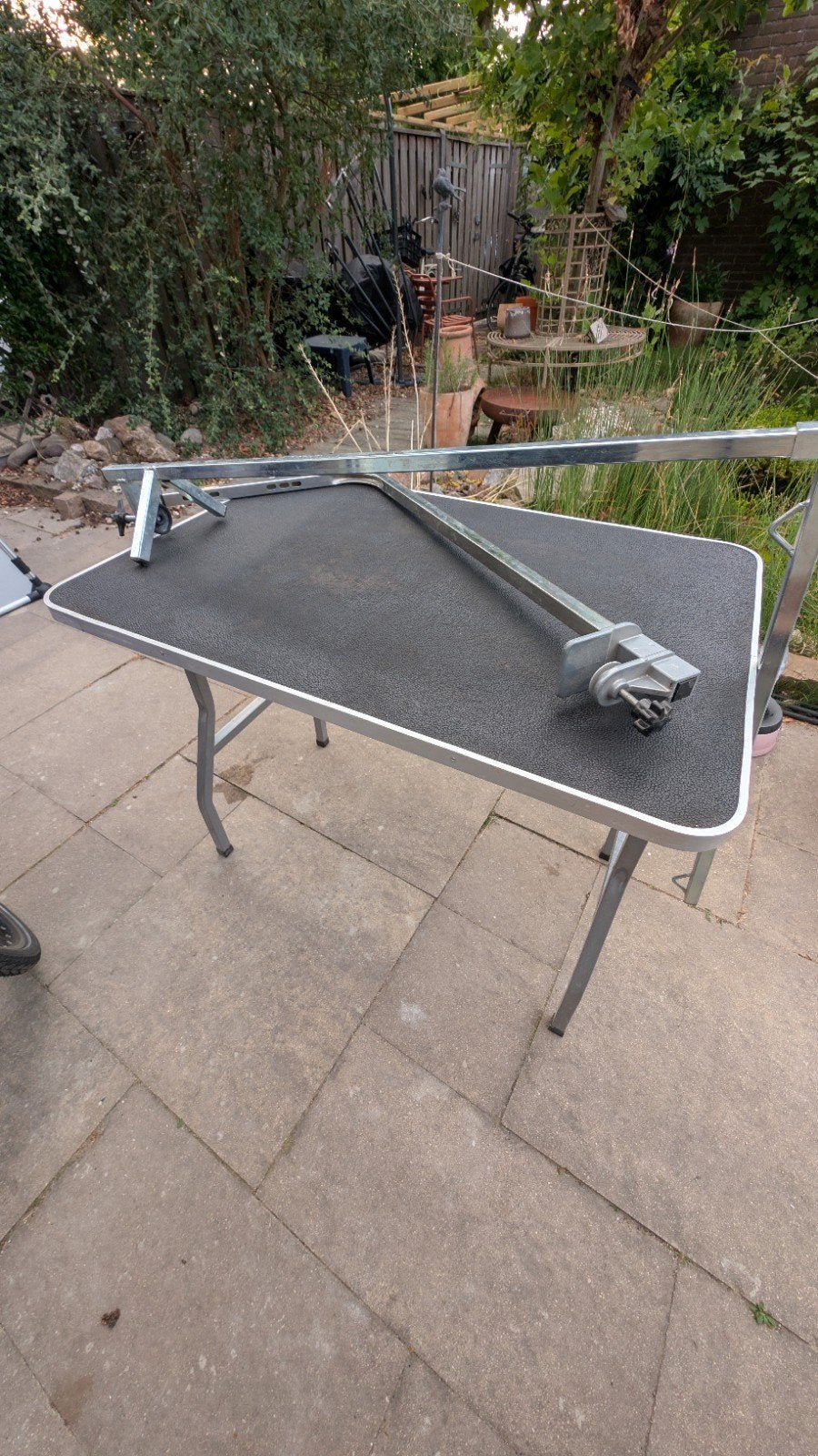 degelijke trimtafel met 2 stangen , inklapbaar, Dieren en Toebehoren, Ophalen, Gebruikt, Trimtafel