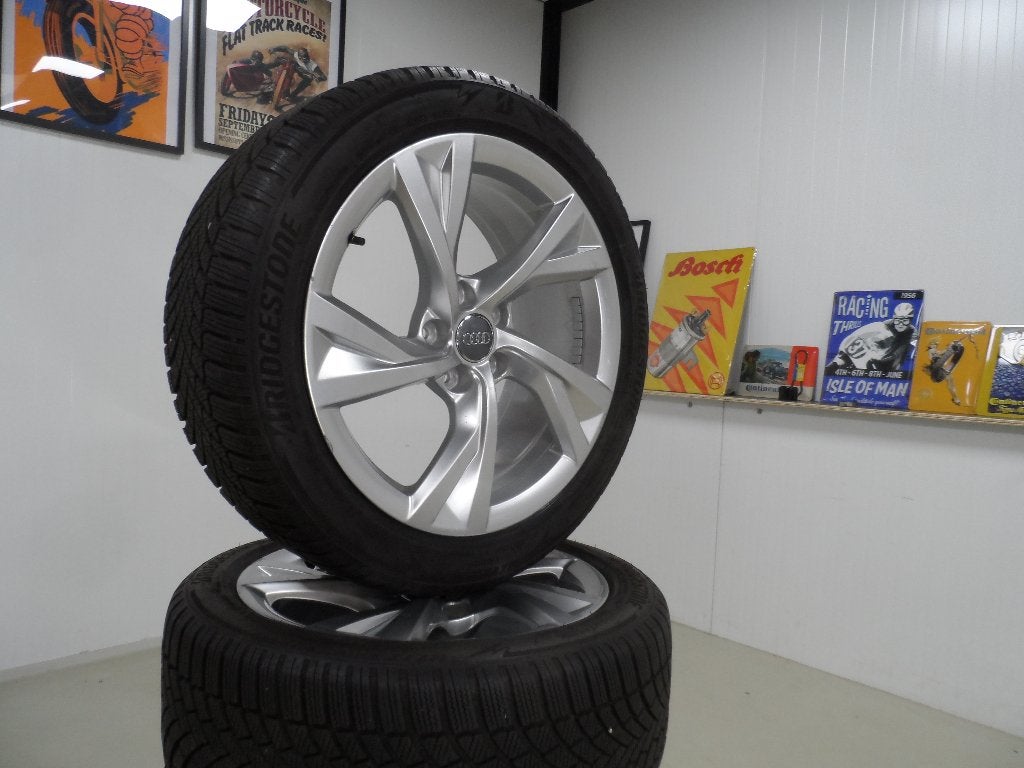 18 inch Audi A4 origineel winterbanden set, Gebruikt, Duitsland, Banden en Velgen, 235 mm