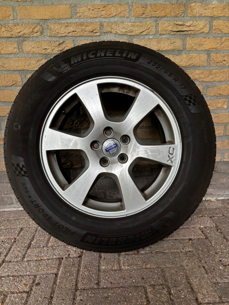 Volvo XC60 velgen incl Michelin Sport Banden, Auto-onderdelen, Banden en Velgen, Ophalen, Velg(en), 17 inch, 235 mm