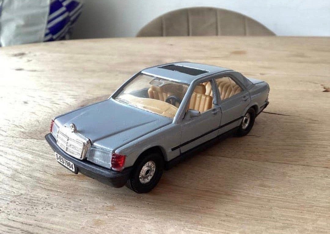 Corgi Mercedes-Benz 190E schaal 1:36, Ophalen of Verzenden, Zo goed als nieuw, Auto, Corgi