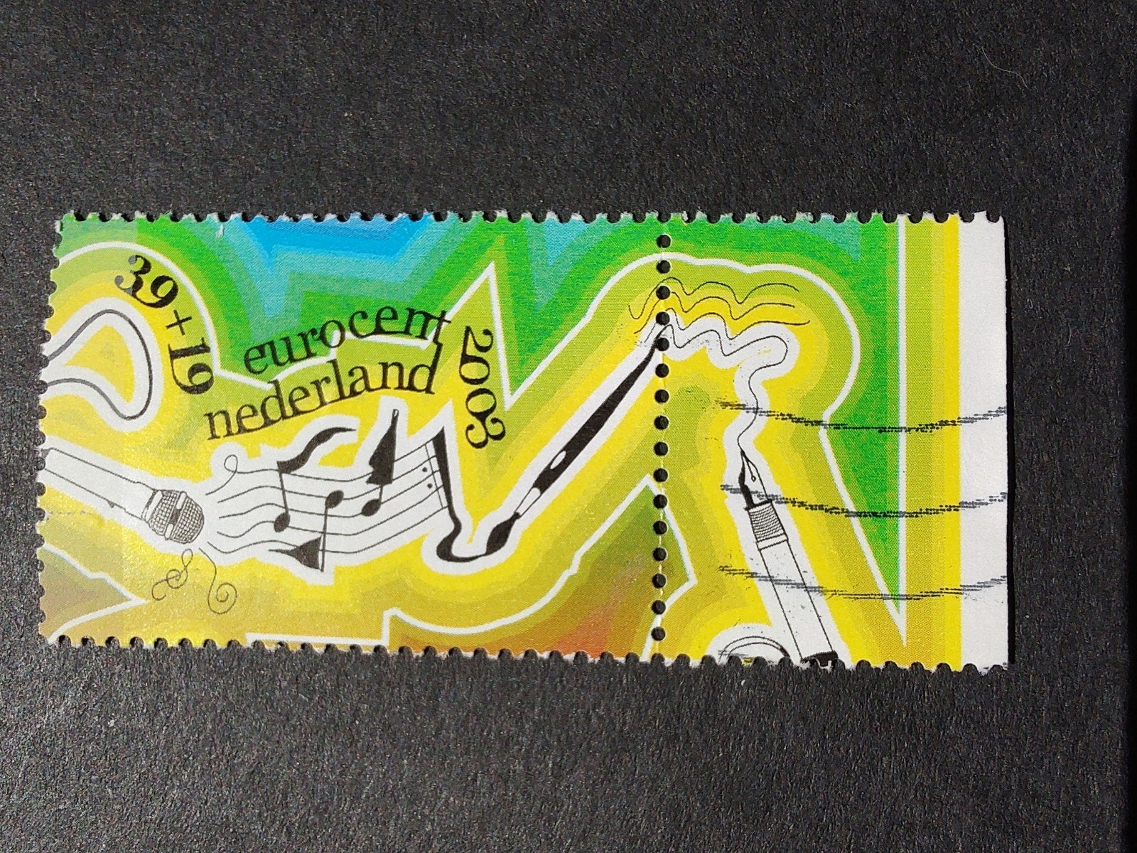 2211 c met tab 2003 kinderpostzegel, Postzegels en Munten, Ophalen of Verzenden