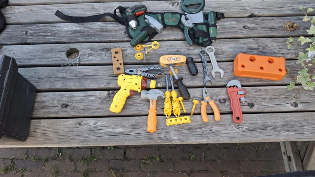 Speelgoed gereedschap set met riem, Ophalen of Verzenden, Gebruikt, Bouwen