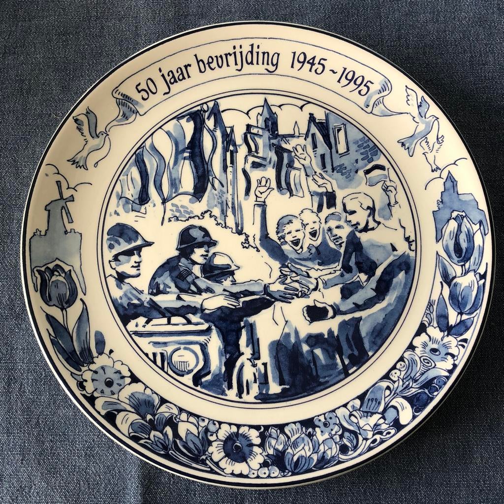 Jubileumbord 50 jaar bevrijding ‘45-‘95, Antiek en Kunst, Antiek | Wandborden en Tegels, Ophalen of Verzenden