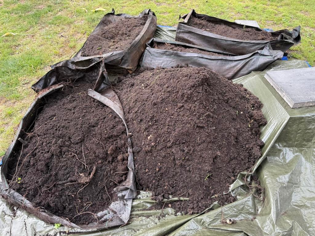 GRATIS goede tuinaarde ongeveer halve kuub 20 zakken, Tuin en Terras, Aarde en Mest, Ophalen, Tuinaarde