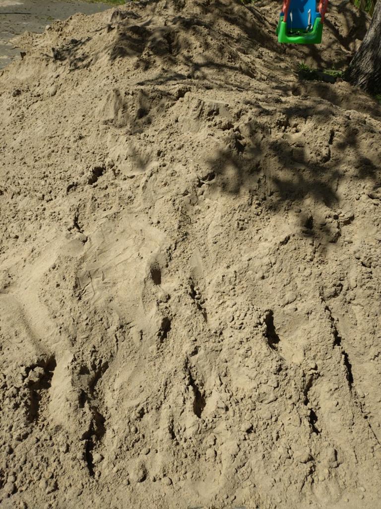 Gratis Ophoogzand/Straatzand af te halen, Tuin en Terras, Zand, Ophalen, Gebruikt, Straatzand