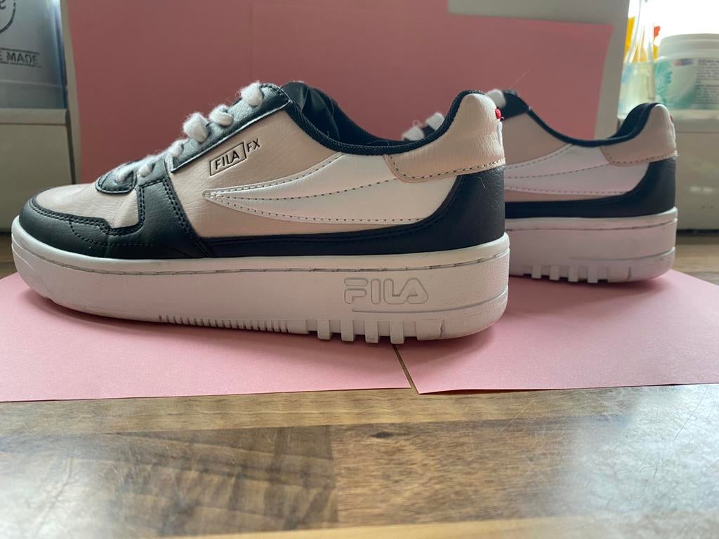 Fila schoenen, Overige kleuren, Ophalen of Verzenden, Sneakers of Gympen, Zo goed als nieuw