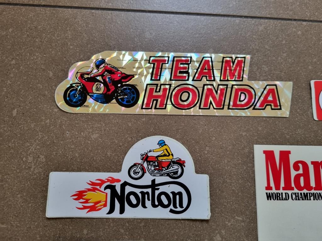 Stickers diverse merken motoren, Ophalen of Verzenden, Zo goed als nieuw, Auto of Motor