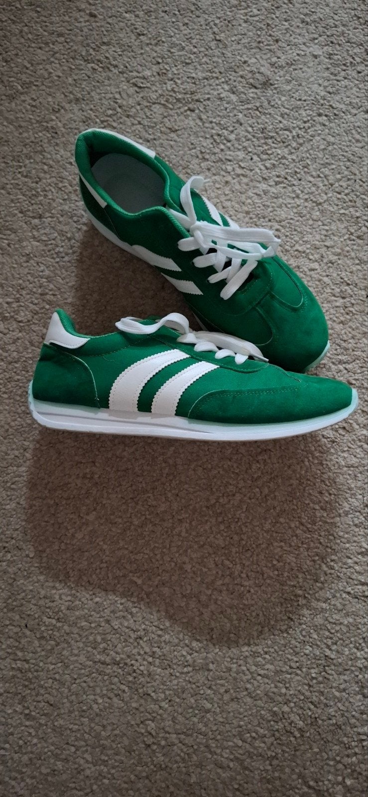 Nieuwe Sneakers mt 40, Kleding | Dames, ?, Ophalen of Verzenden, Groen, Sneakers of Gympen