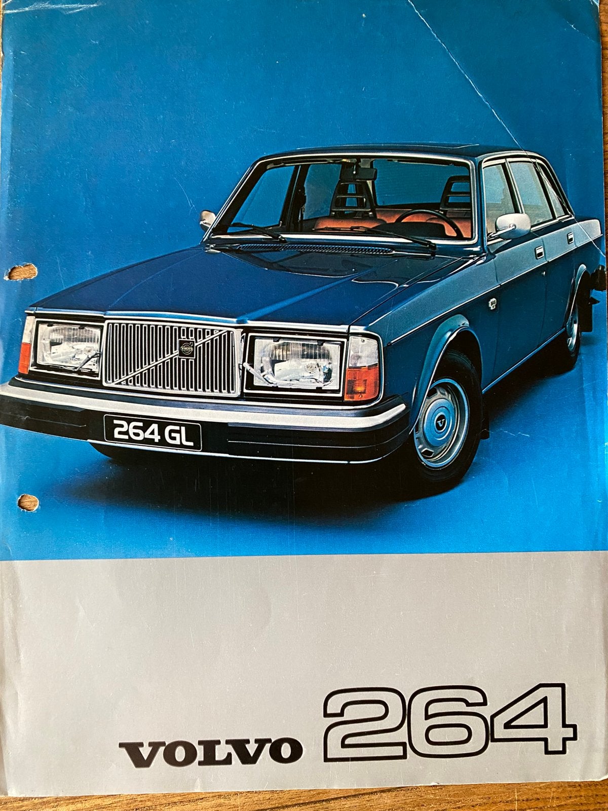 VOLVO 264 - 1977 autofolder, Boeken, Verzenden, Gelezen, Volvo