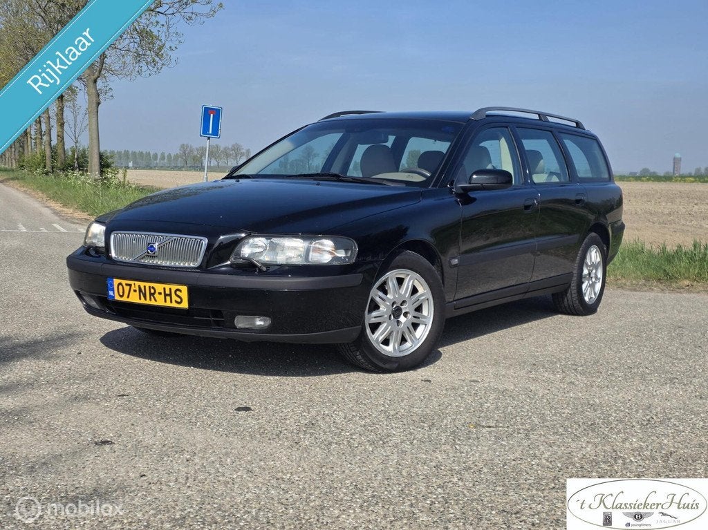 Volvo V70 2.4 Bi-Fuel Edition II, Auto's, Volvo, Stoelverwarming, Zwart, 2435 cc, 93 €/maand