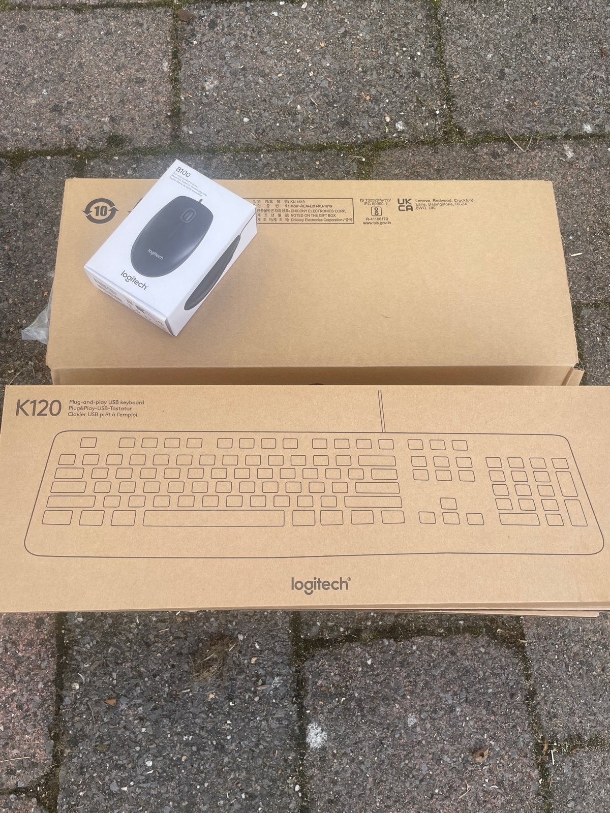 Nieuwe Logitech K120 toetsenborden en B100 muis set, Computers en Software, Muis, Toetsenbord en muis-set, Nieuw, Ophalen of Verzenden