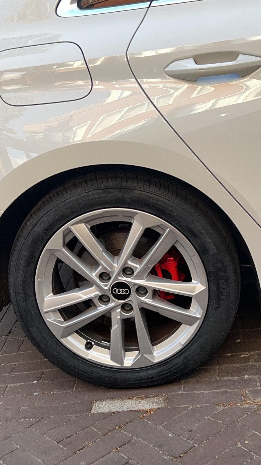 Audi velgen a3 8y a4 en nog meer met Fortun banden - 17 inch, Auto-onderdelen, Banden en Velgen, 18 inch, Gebruikt, Banden en Velgen