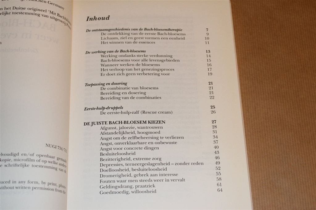 Bach-bloesems — Inleiding tot het Werken met de 38 Essences, Ophalen of Verzenden, Gelezen, Overige onderwerpen, Achtergrond en Informatie