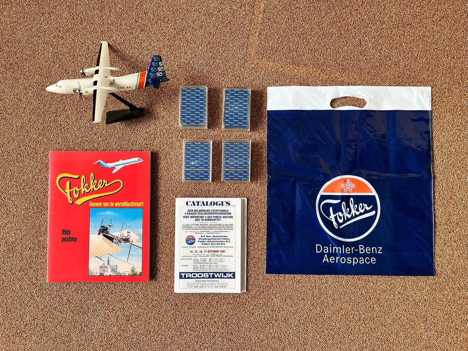 Fokker verzamelpakket: boek, catalogus, speelkaarten, tas, m, Verzamelen, Ophalen of Verzenden, Gebruikt