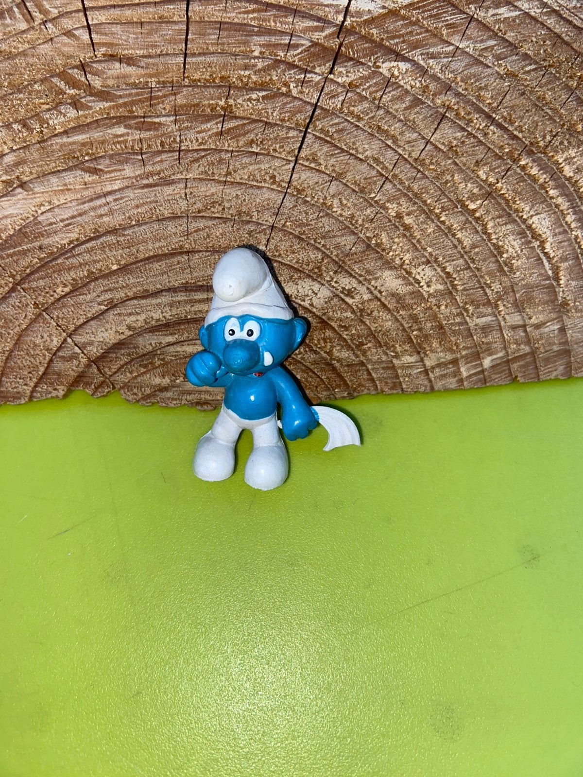 Smurfen huilende smurf met witte zakdoek, Ophalen of Verzenden, Zo goed als nieuw, Verschillende Smurfen