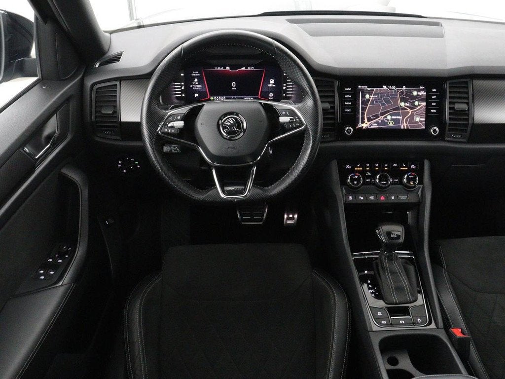 Skoda Kodiaq 1.5 TSI Sportline Business 7p. | Panoramadak |, Auto's, Skoda, 4 cilinders, 150 pk, Bedrijf, 1524 kg