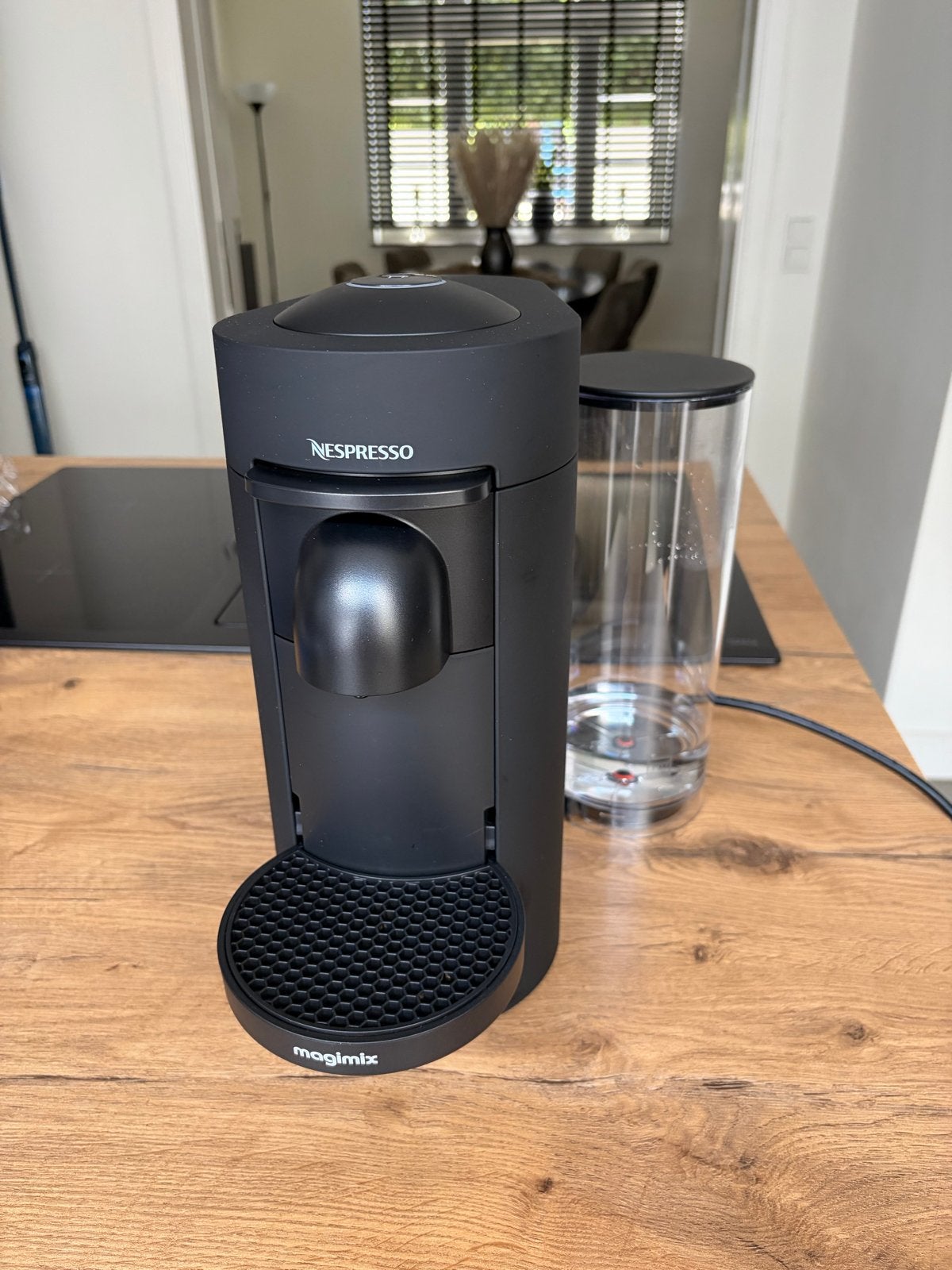 Nespresso Vertuo Plus, Ophalen, Koffiemachine, Zo goed als nieuw, 1 kopje