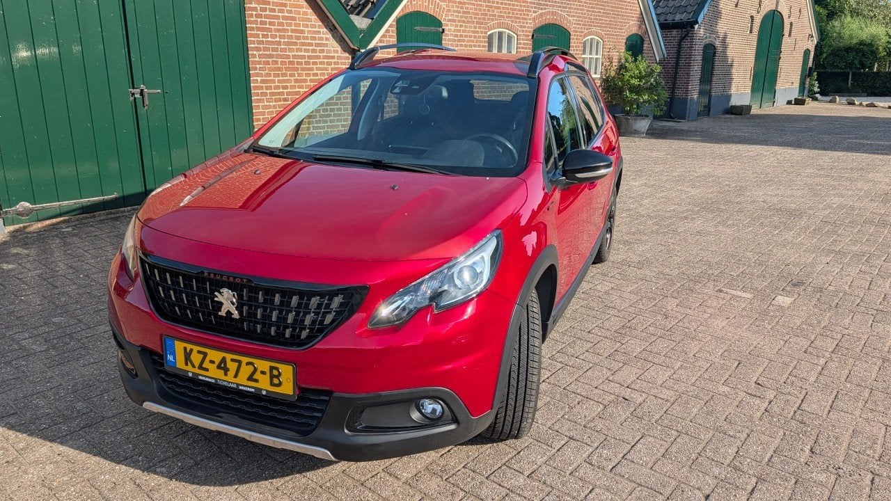 Gave en goede Peugeot 2008 1.2 Puretech 130pk 2017 Rood JBL, Auto's, Peugeot, 1250 kg, 1199 cc, 49 €/maand, Origineel Nederlands