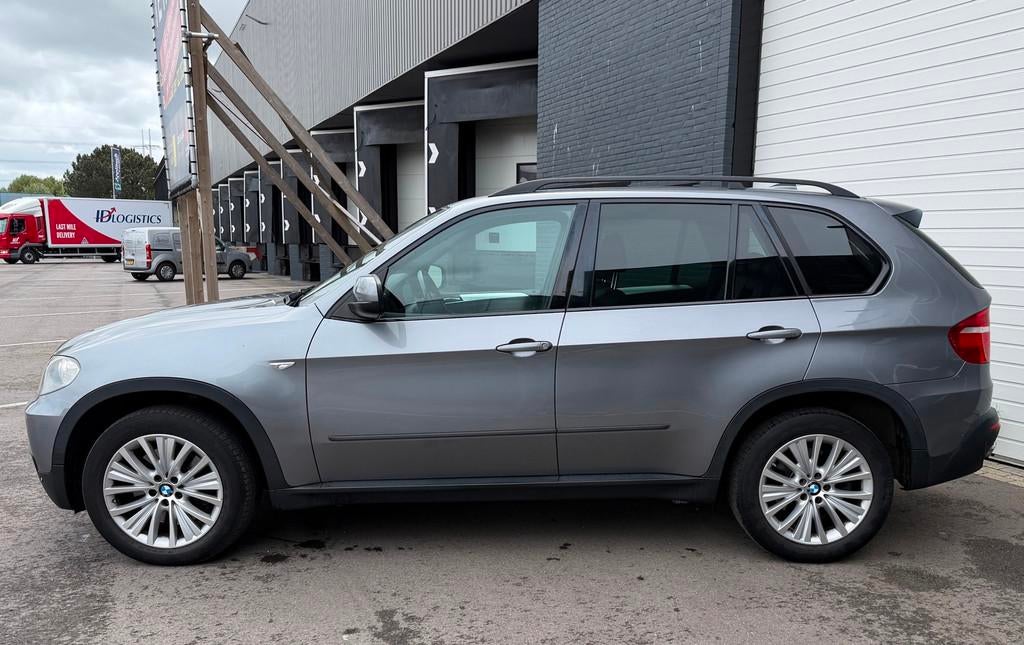 BMW X5 XDrive48i 7PERSOONS/VOLLEDIGO-H/PANORAMADAK/LEDER, Auto's, BMW, Gebruikt, 138 €/maand, 4799 cc, 2145 kg