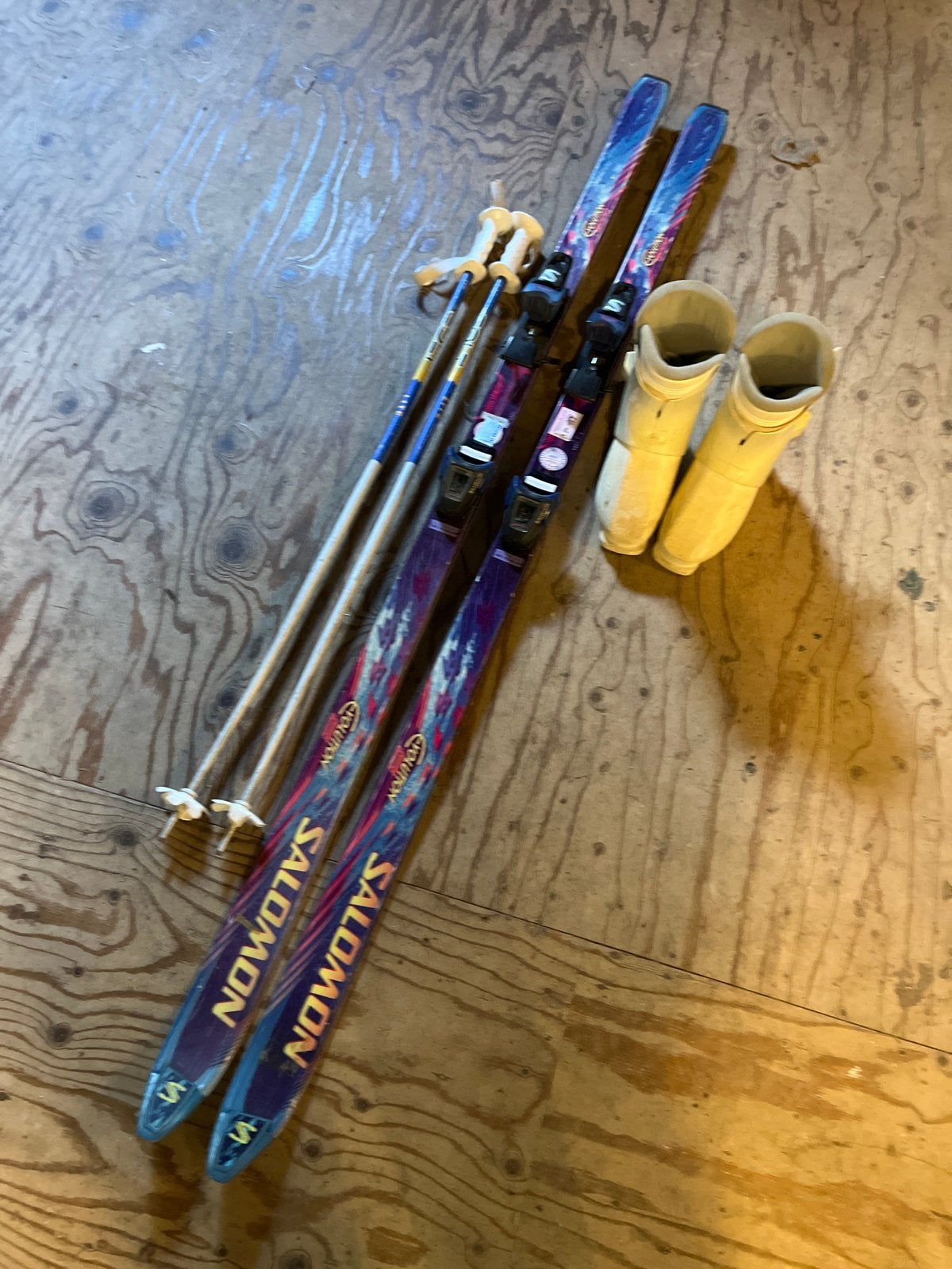 Salomon ski's met Nordica schoenen (maat 39/40) en stokken, Ophalen, 140 tot 160 cm, Gebruikt, Salomon