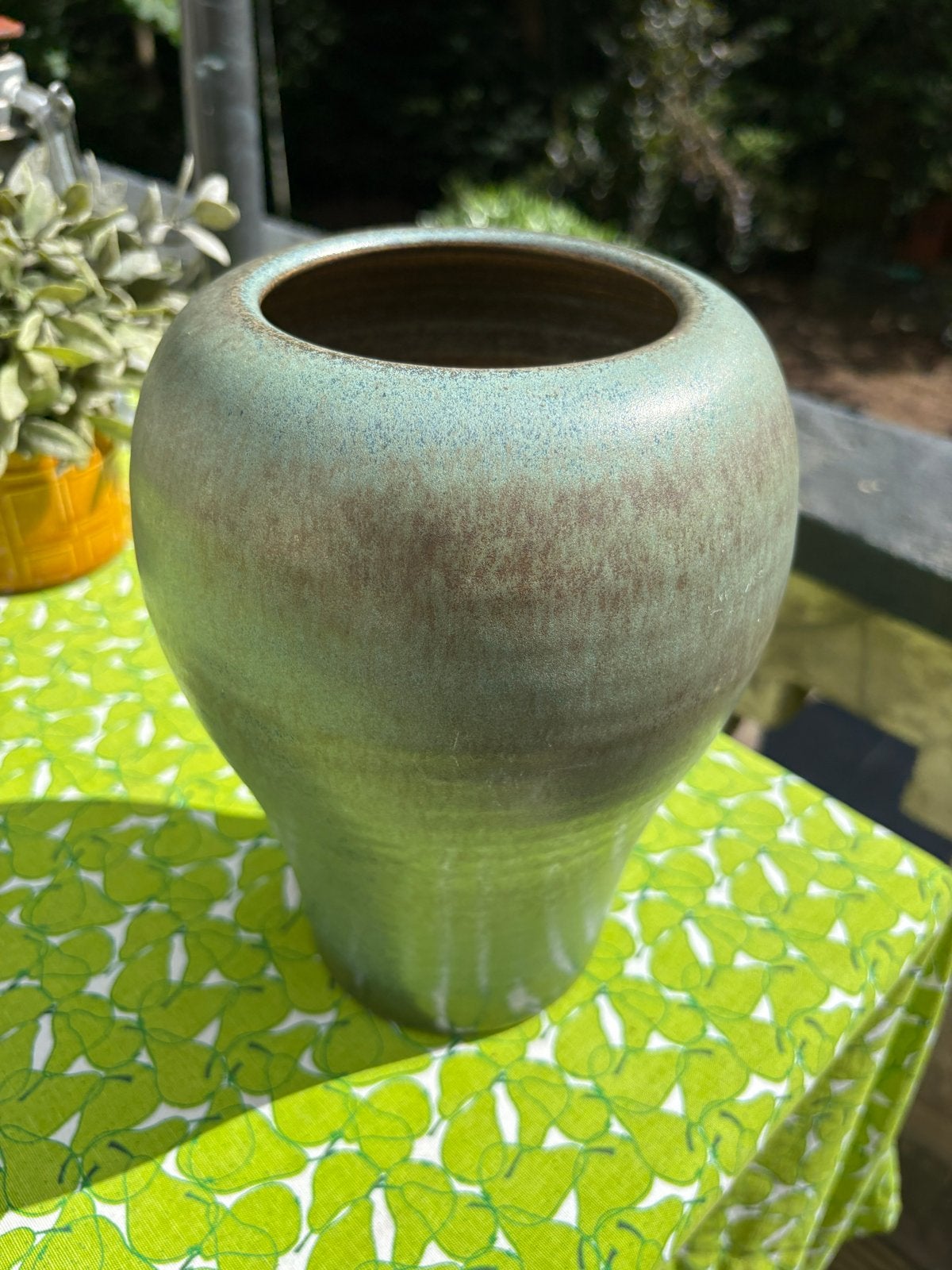 Vintage gubbels Helden vaas, groen geglazuurd, Antiek en Kunst, Antiek | Vazen, Ophalen of Verzenden
