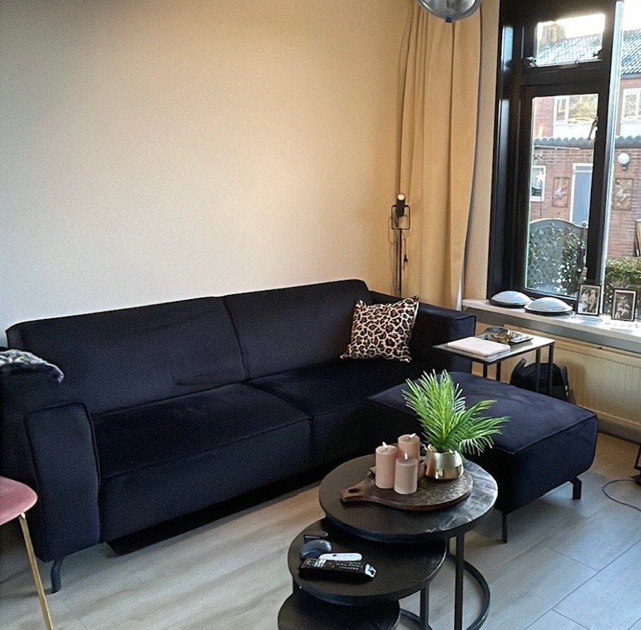 Zwarte velvet 3-zits bank met hocker, Huis en Inrichting, Ophalen, Gebruikt, Driepersoons, Rechte bank