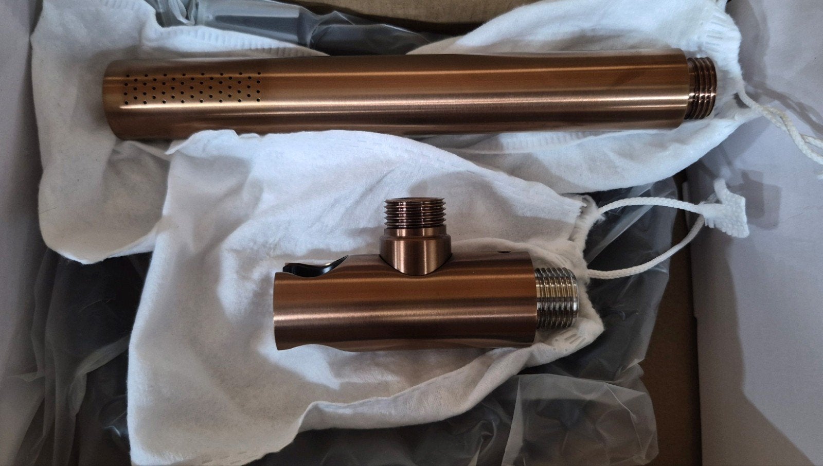 JEE-O Wand handdouche met geïntegreerde houder Brons PVD, Ophalen of Verzenden, Nieuw, Rvs, Douche