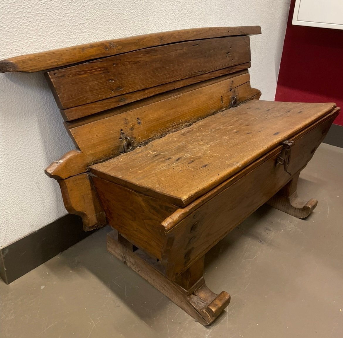 Zwitsers antiek houten klepbankje (afmetingen volgen), Antiek en Kunst, Ophalen