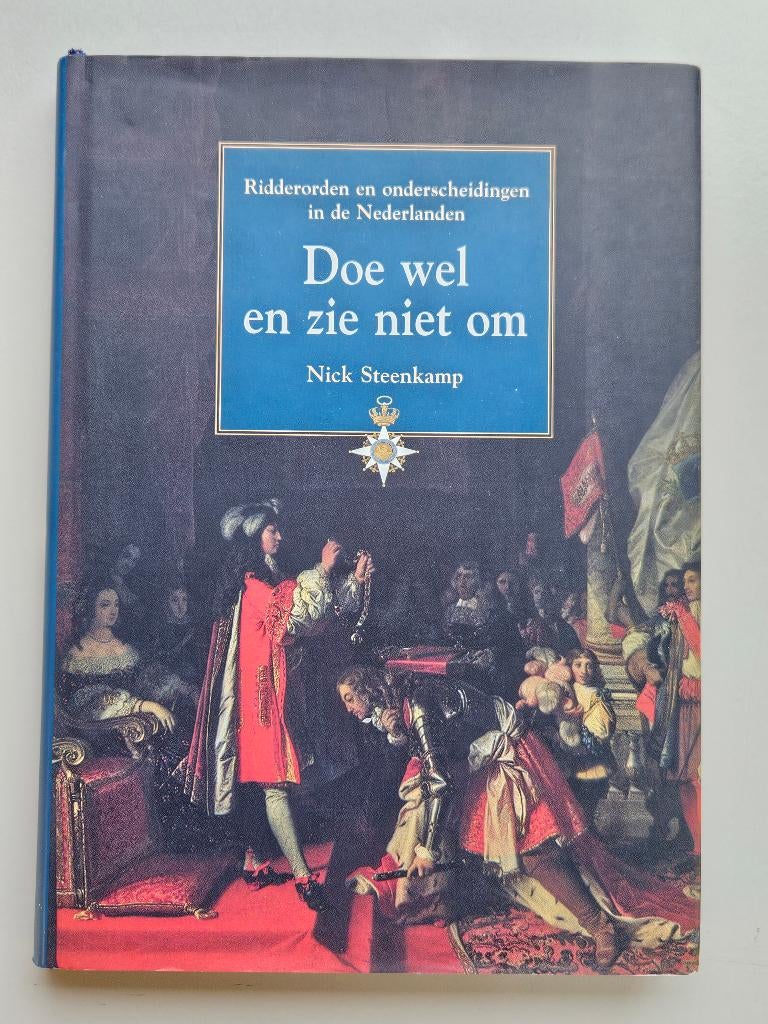 Medaille boek Doe wel en zie niet om Stichting KROON, Ophalen of Verzenden, Landmacht, Nederland, Lintje, Medaille of Wings