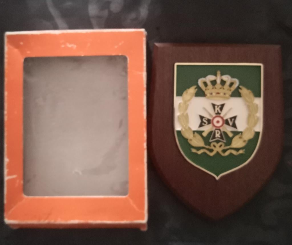 K. V. R. S. houten wapenschild in box, Verzenden, Landmacht, Nederland
