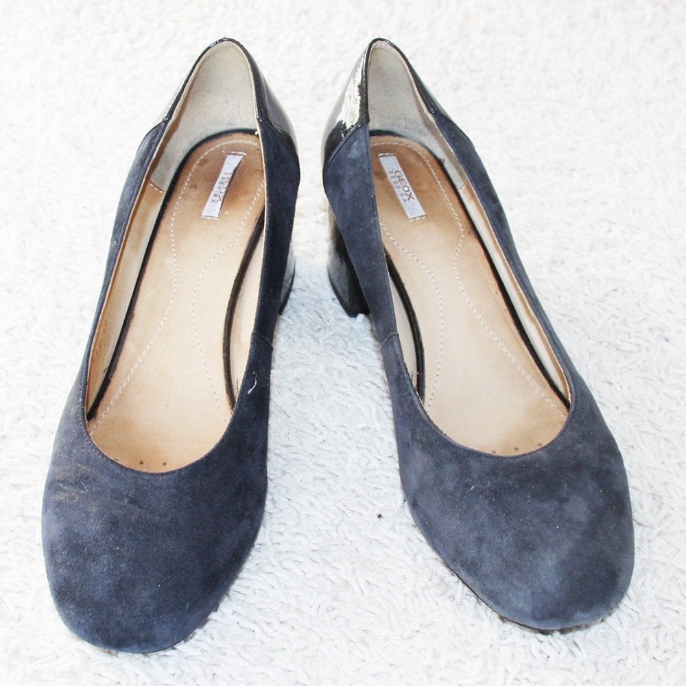 Blauw Suede Geox Lak Pumps (Maat 40) - s8 € 40,-, Kleding | Dames, Geox, Pumps, Blauw, Ophalen of Verzenden