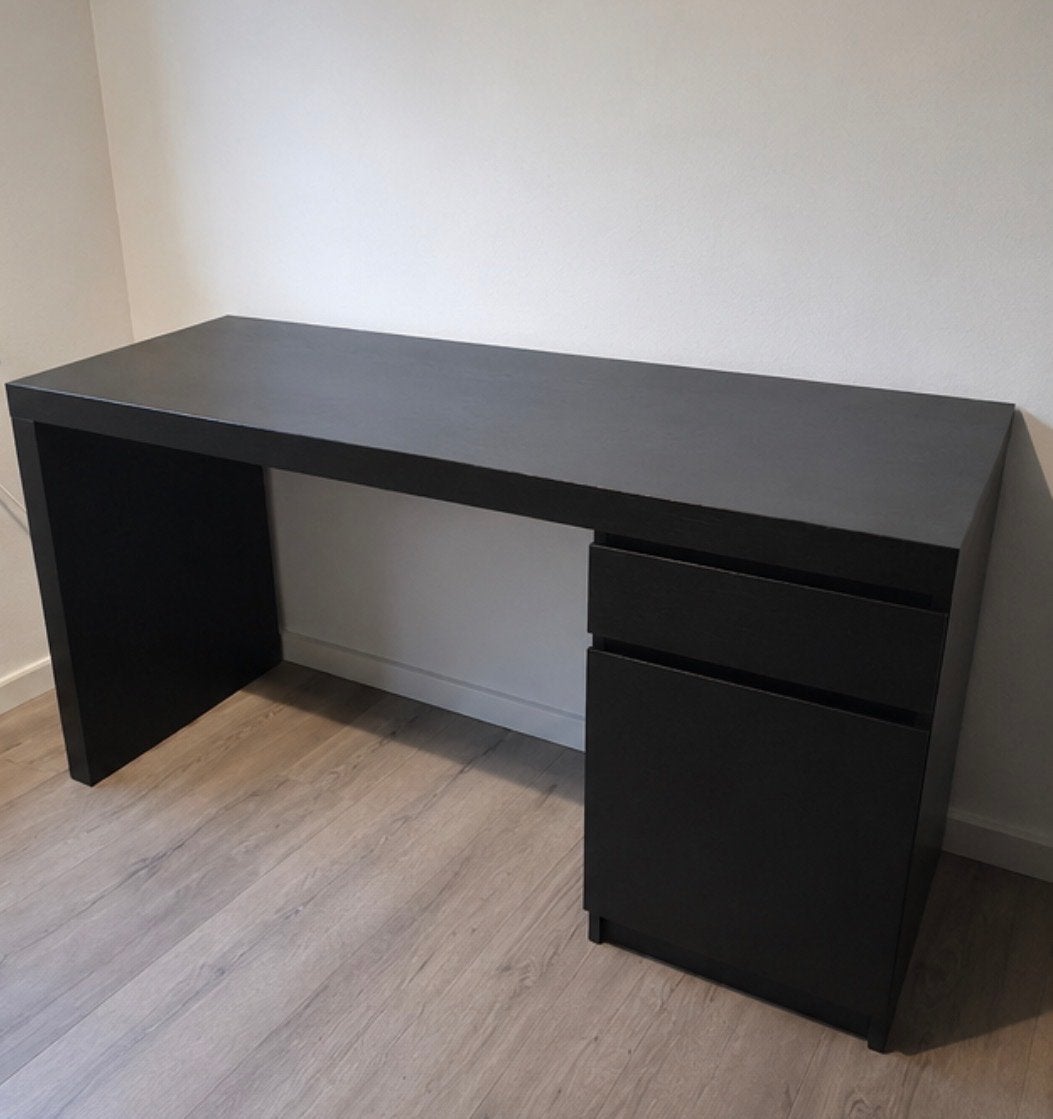IKEA MALM Bureau - Zwart, Goede Staat, Huis en Inrichting, Bureaus, Gebruikt, IKEA, Modern, Spaanplaat of MDF, Zwart, Met lades