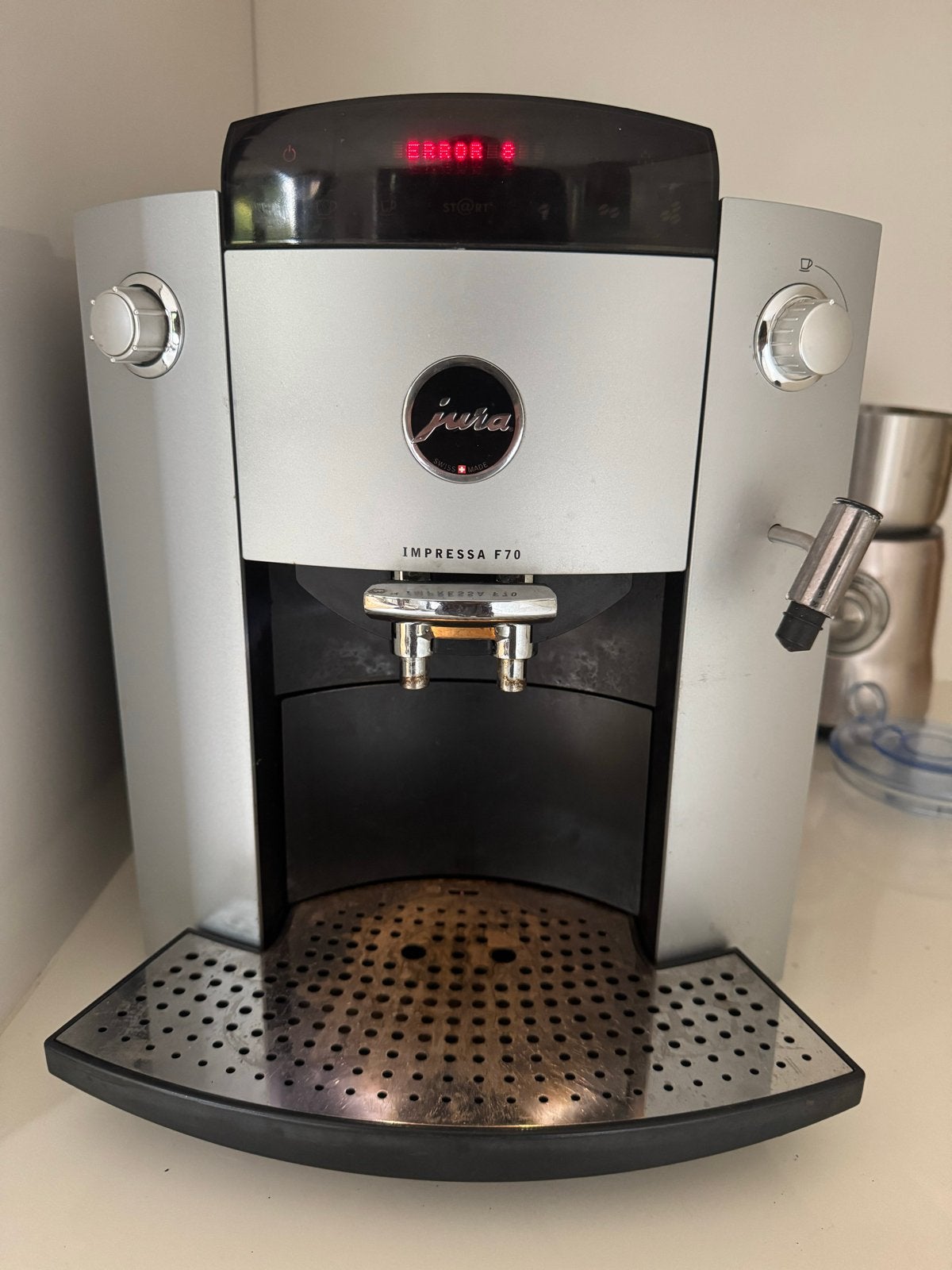 Jura F70 koffiezetapparaat (soms error 8) voor onderdelen, Ophalen, Niet werkend, Koffiemachine, Koffiebonen