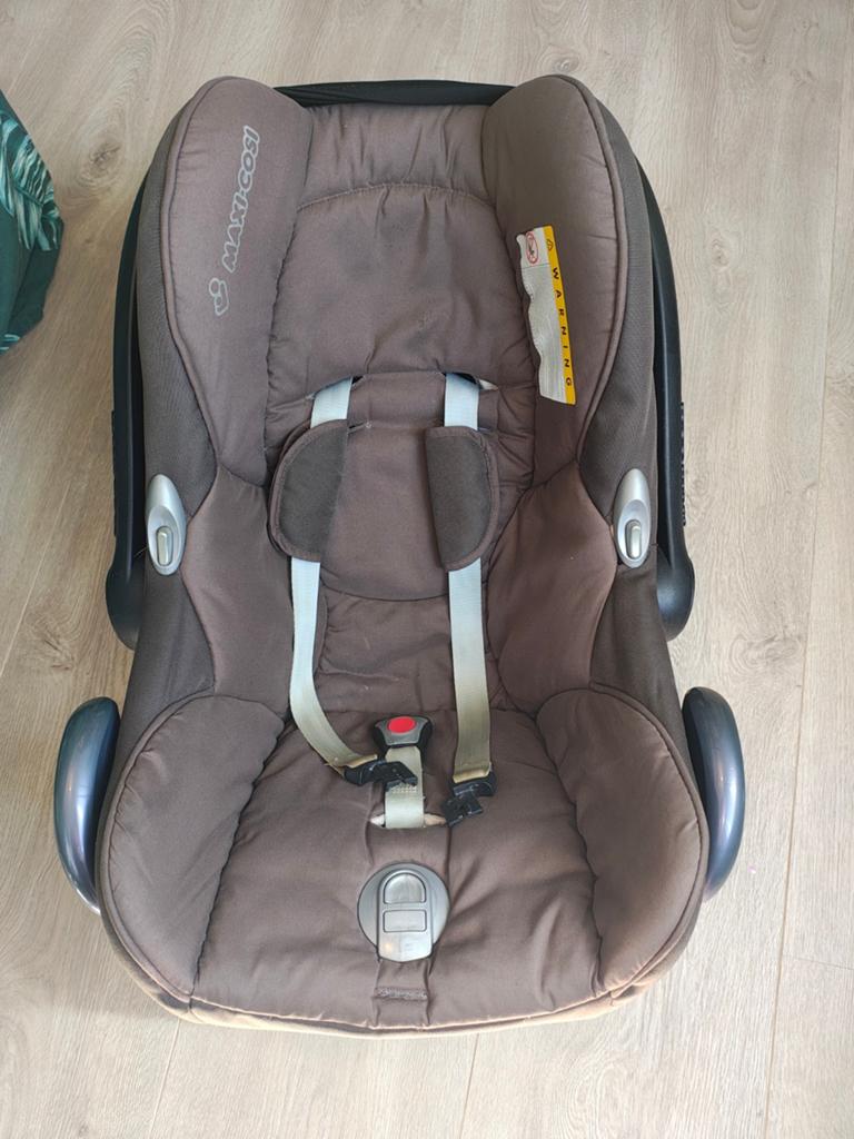 Maxi-Cosi autostoel 0-13 kg met zonnescherm en regenhoes, Kinderen en Baby's, Autostoeltjes, Gebruikt, Maxi-Cosi, 0 t/m 13 kg
